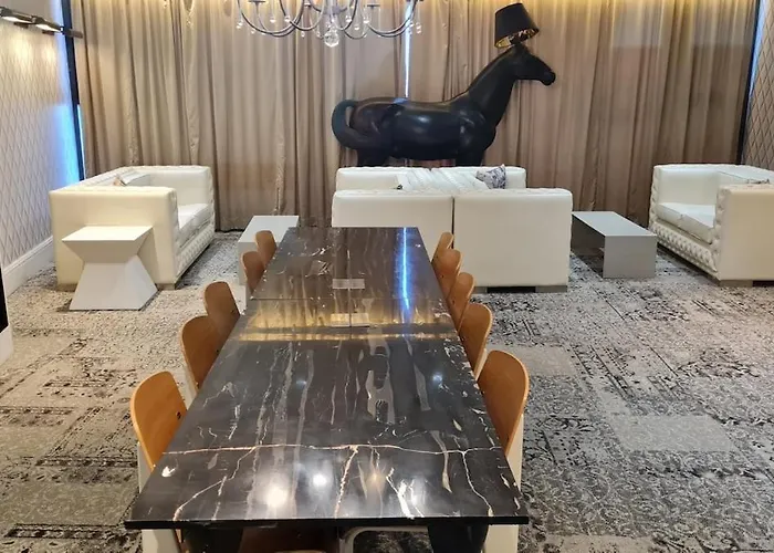 公寓 The Oasis In Knigthsbridge Residence, Makati 马尼拉